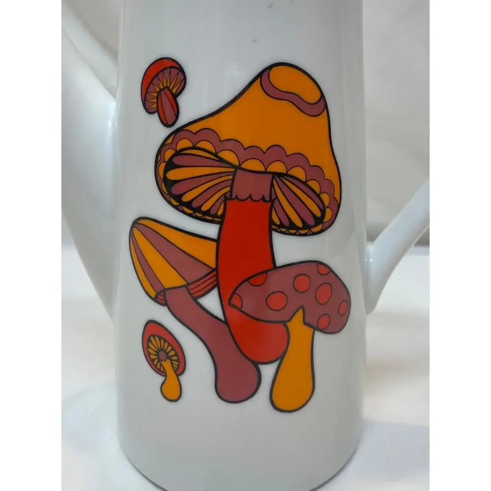 Vintage '70s Coffee/Tea Pot Mushroom Motif 10